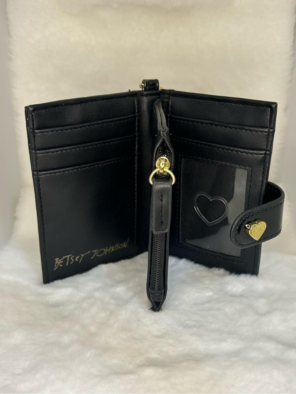 BETSY JOHNSON PATENT SKULL WALLET WITH KEYCHAIN - Picture 3 of 4